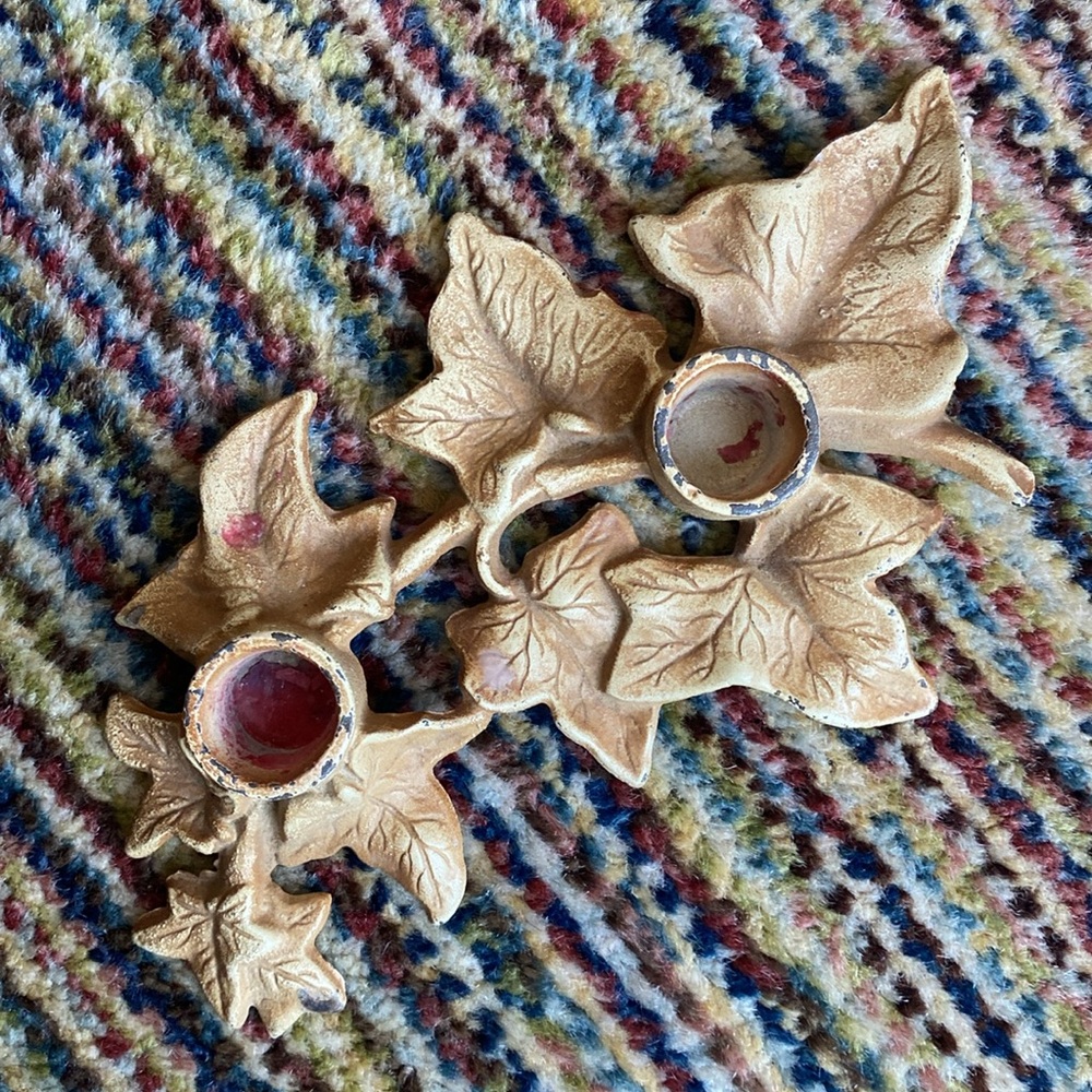 Vintage cast iron candle holder - Picture 2 of 9